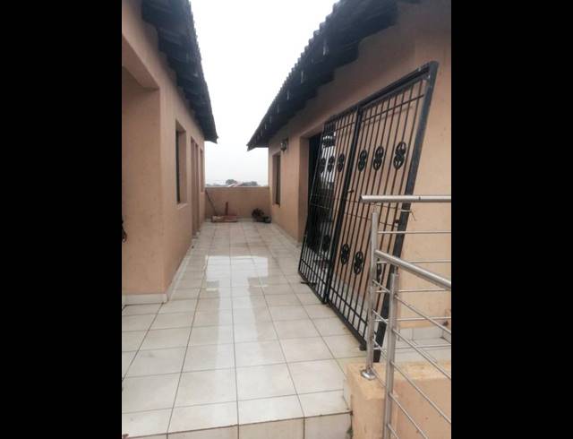 3 BEDROOM HOUSE FOR SALE IN PIMVILLE